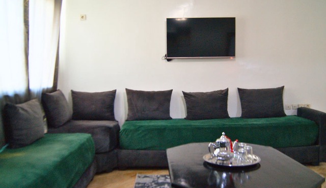 3 Bed Rooms Apartment - 1 min of the CityCenter - Omar Residency by ZenStay