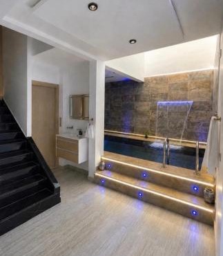 Maison de Prestige avec Piscine Privee avec la clim dans toutes les chambres Ideale pour des Vacances en Famille in Oujda