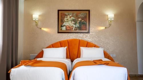 Intouriste Hotel & Suites