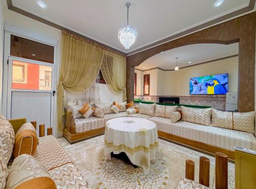 Downtown Larache Hub - AC & Free Wi-Fi