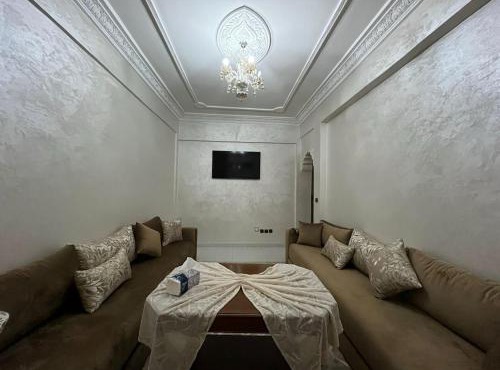 Quiet family apartment in El Houda