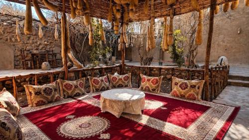 Dar Gourdia Lodge - Authentic Stay in Skoura