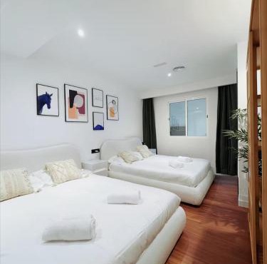 Secret Garden - Boutique Homestay Near the Metro in Madrid