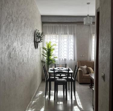 2BR apartment les jardins