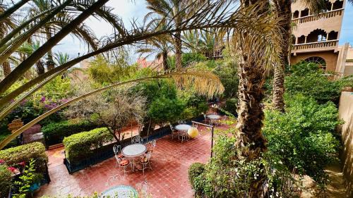 Chez Ali Zagora Authentic Hotel Restaurant and Desert Excursions