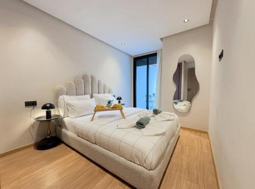 VIVASTAY Casablanca - Panoramic Luxury Studio Cheikh Khalifa Hospital near CFC in Oulad Akkou