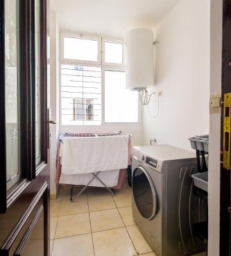 Spacious 3BR - Parking - Central - 4 min Stadium