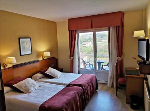 Hotel y Casona El Carmen in Perlora