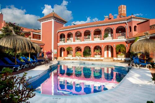Los Arcos in Nerja